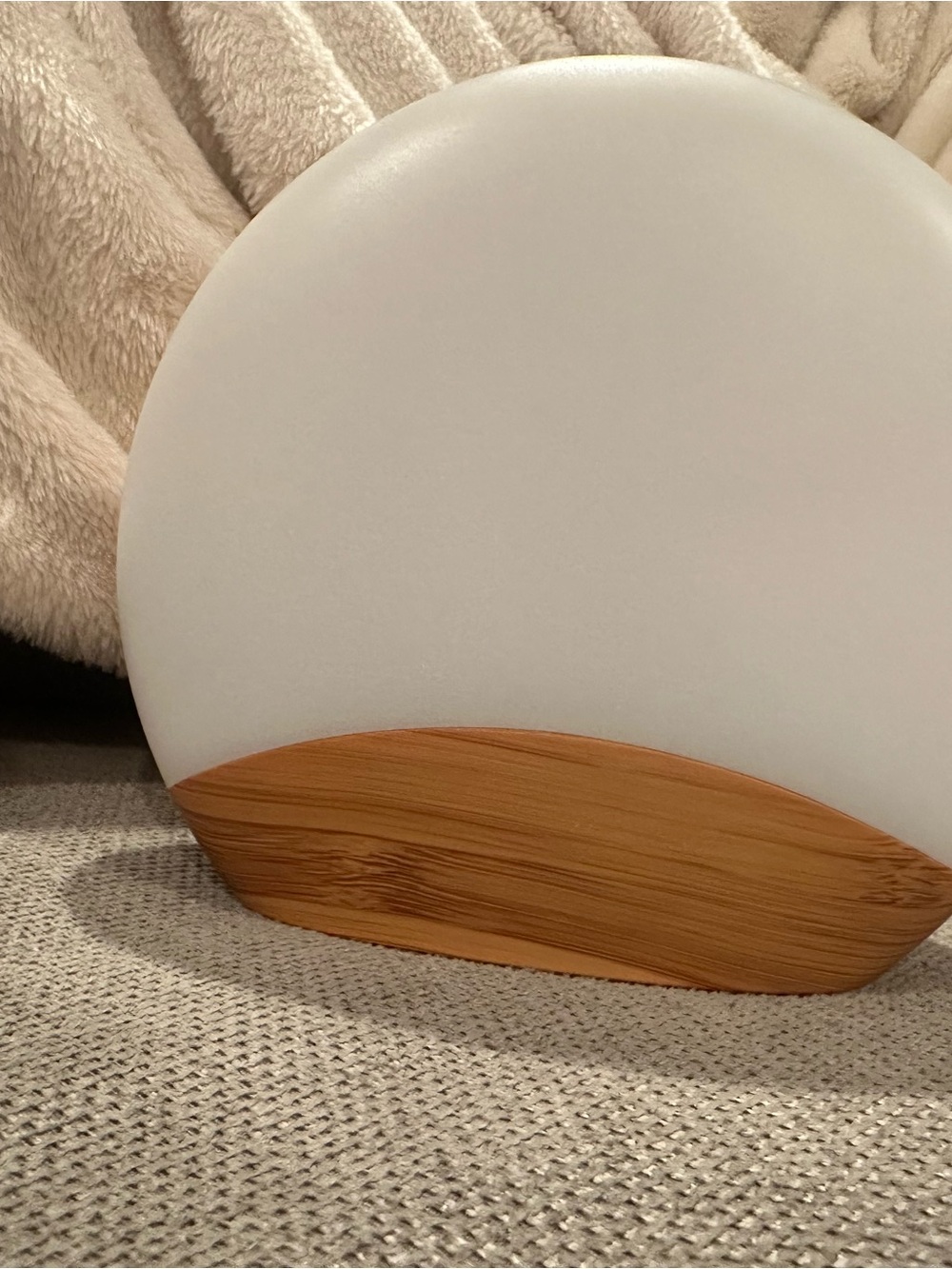 REACHER R7 Wood Grain Sunrise Alarm Clock & White Noise Sound Machine